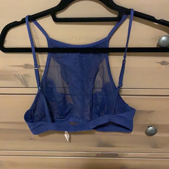 Victoria Secret Size Medium NEW!!! - Picture 2 of 4